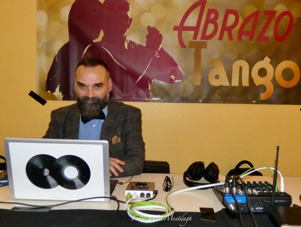 Jens-Ingo au DJ set Abrazo Tango